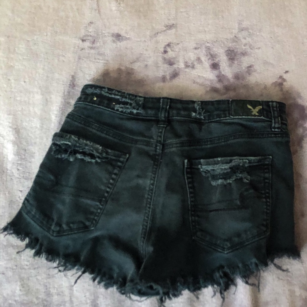 VINTAGE HIGH RISE AMERICAN EAGLE RIPPED SHORTS✨ - Picture 2 of 3